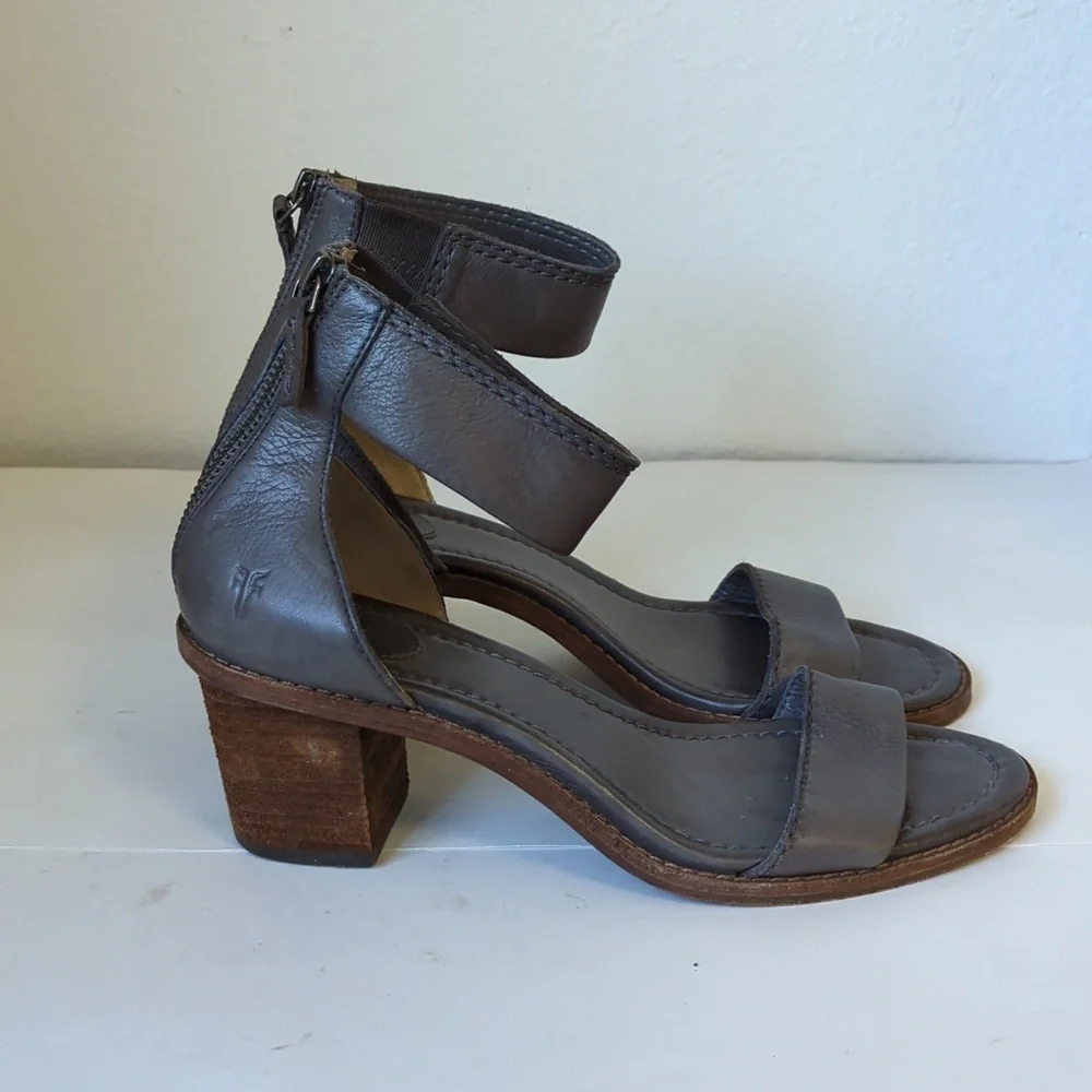Frye Brielle Charcoal Grey Wooden Ankle Sandals - Size 8 - Picture 8 of 15